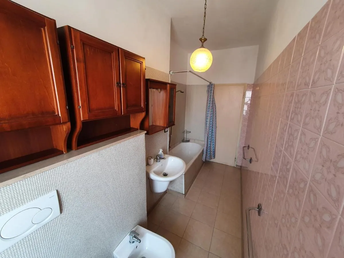 Central Train Station Comfy Bari Apartament