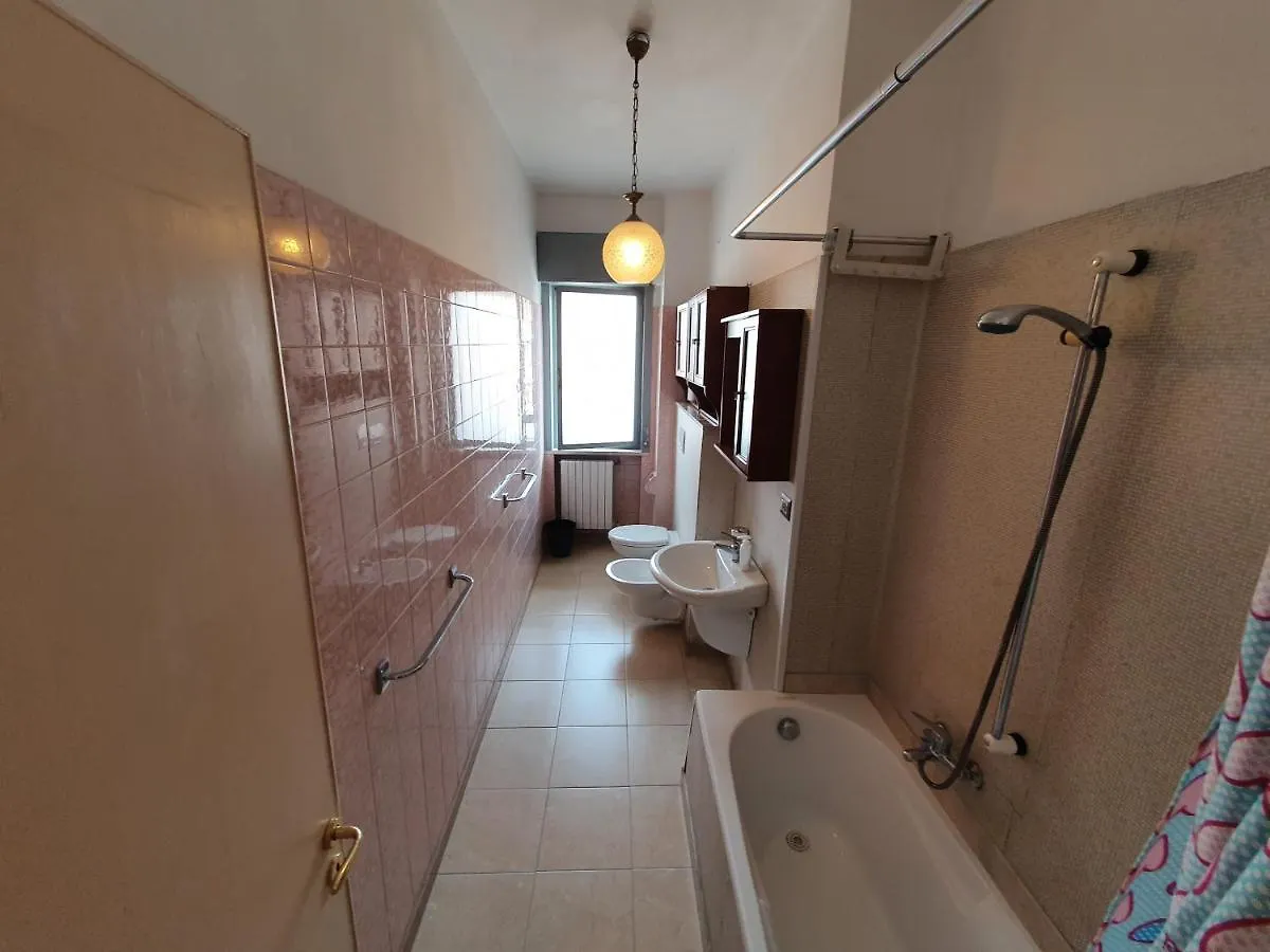 Central Train Station Comfy Bari Apartment