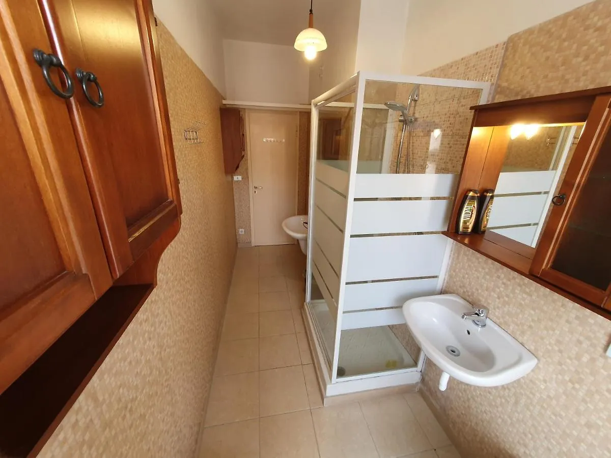 Central Train Station Comfy باري 0*,  إيطاليا